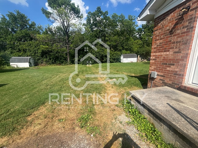 Building Photo - 210-212-212 Thacker Dr