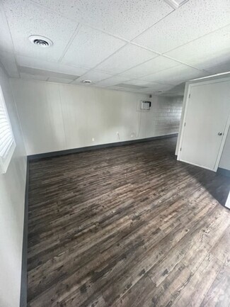 Building Photo - 28 Estelle St