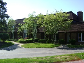 Building Photo - 5541-5547 Christopher Ct