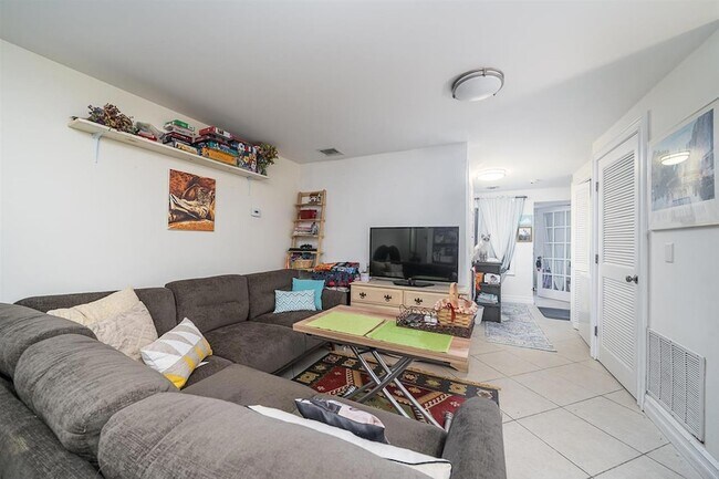 Foto del edificio - 313 4th St