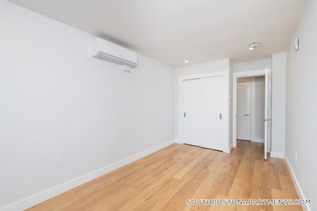 Foto del edificio - 1410 Columbia Rd