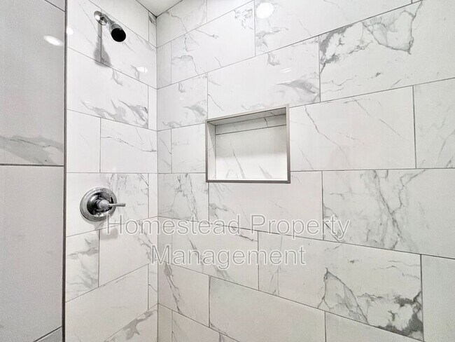 Foto del edificio - 2825 NW 18th St