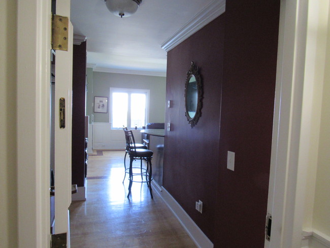 Entry foyer - 100 Marina Dr