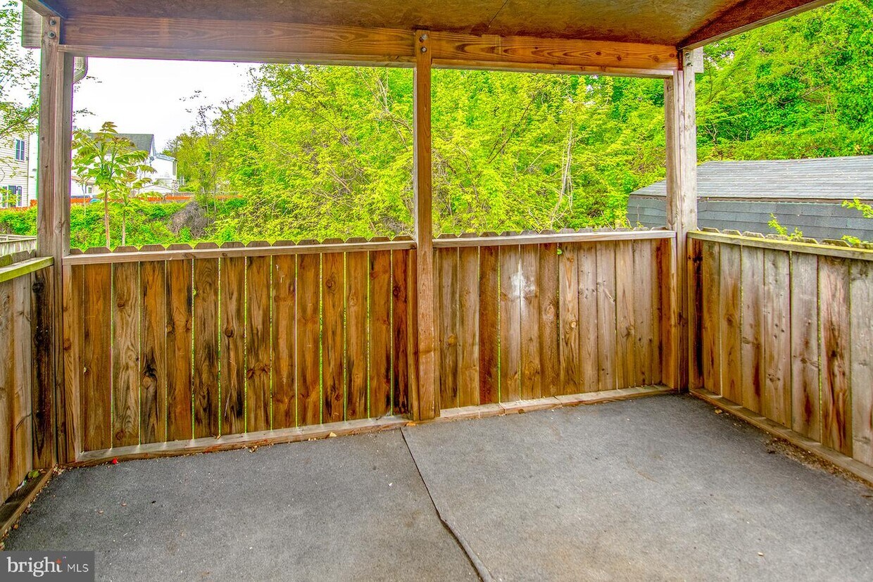 Foto principal - 627 Willow Ave