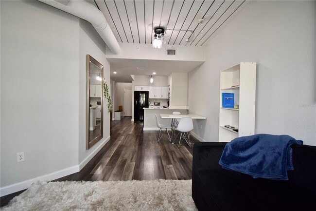 Foto del edificio - 2402 W Azeele St