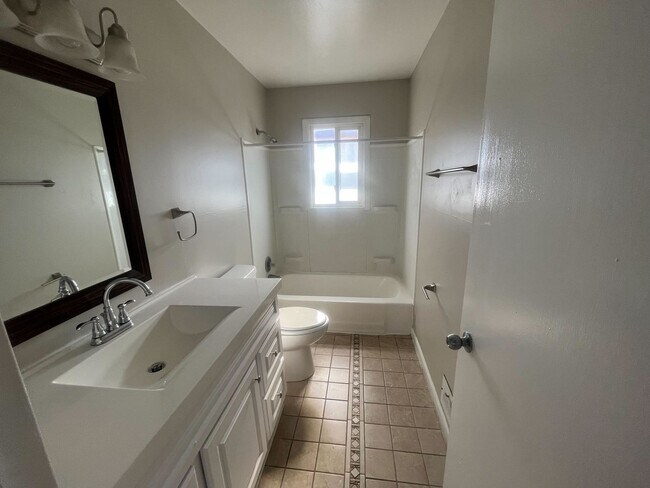 Building Photo - 6051 Laurel Hall Dr