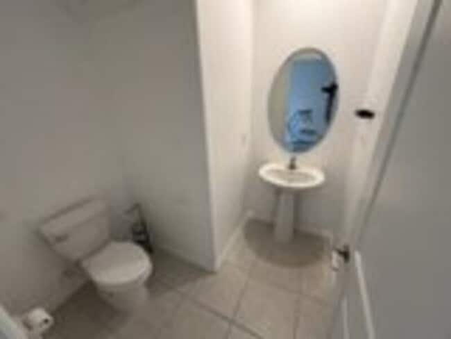 Building Photo - 1742 Red Loop