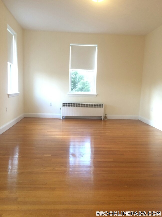 Building Photo - 37 Auburn St