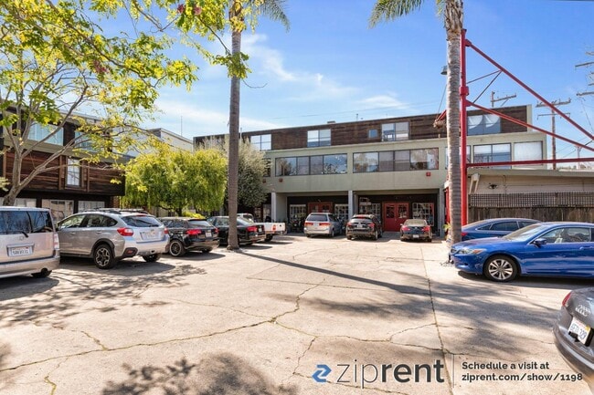 Building Photo - 3016 Filbert St