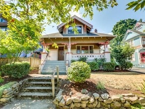Building Photo - 4008 SE Yamhill St