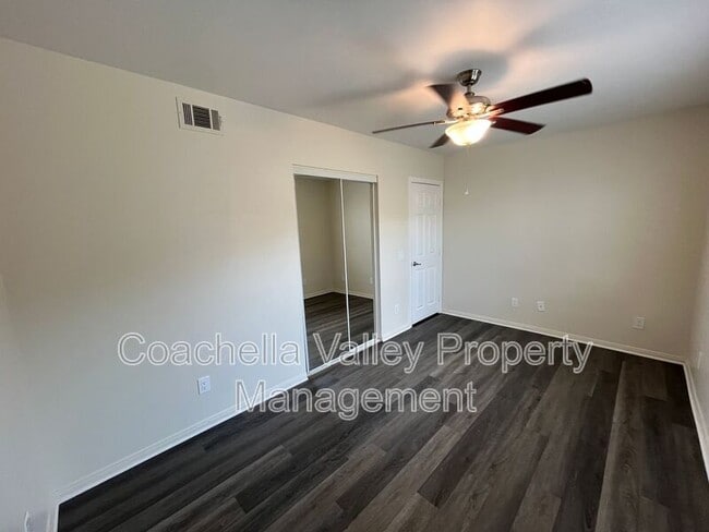 Building Photo - 422 Rosa Parks Rd