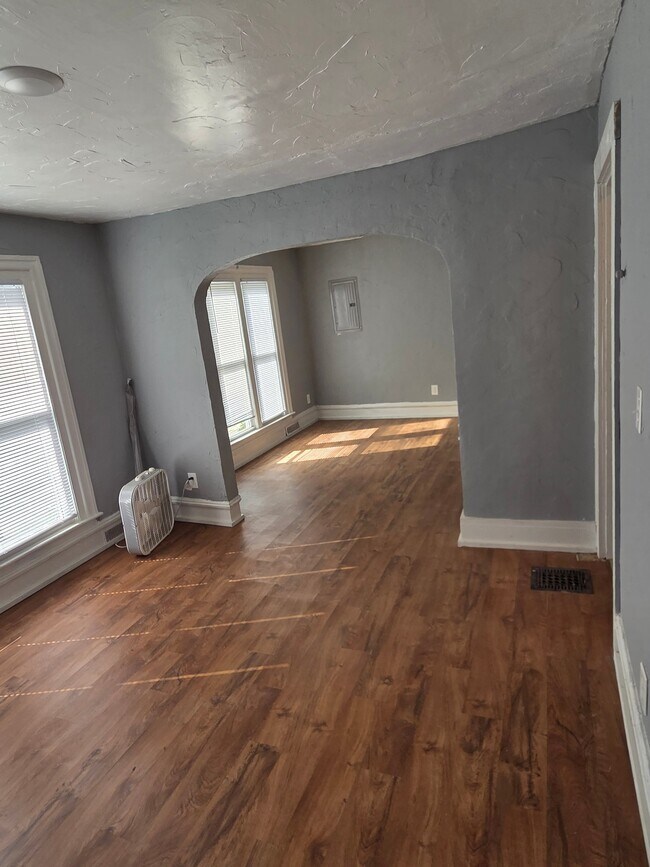 Photo - 524 N Walnut St Townhome