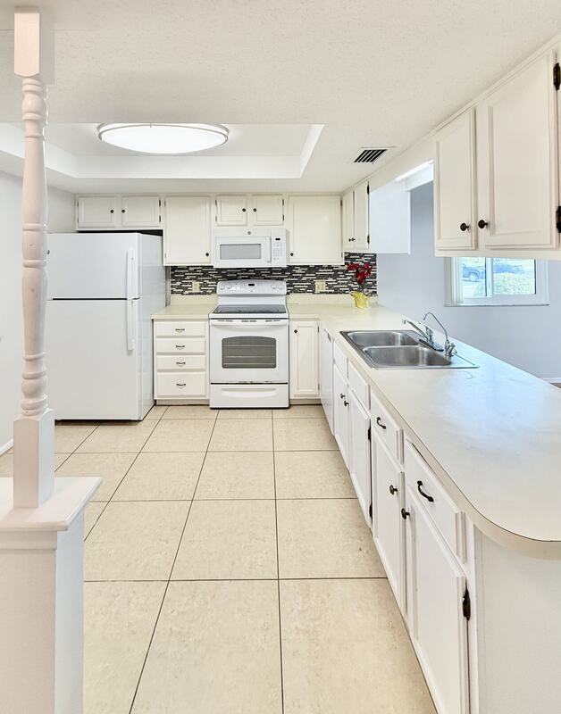 Foto del edificio - 2900 Grove Wood Blvd