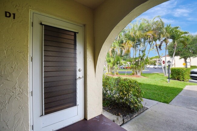 Building Photo - 3492 La Mar Ct