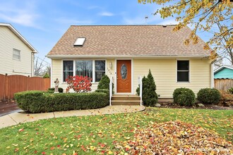 Building Photo - 1219 Brentwood Dr