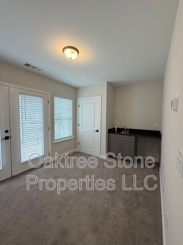 Building Photo - 1996 Main St NW