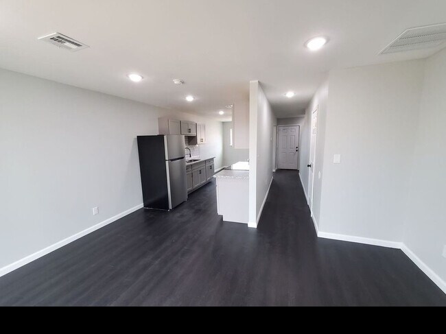 Foto del edificio - 3610 Springlake Dr