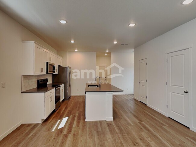 Foto del edificio - 23671 E 2nd Pl