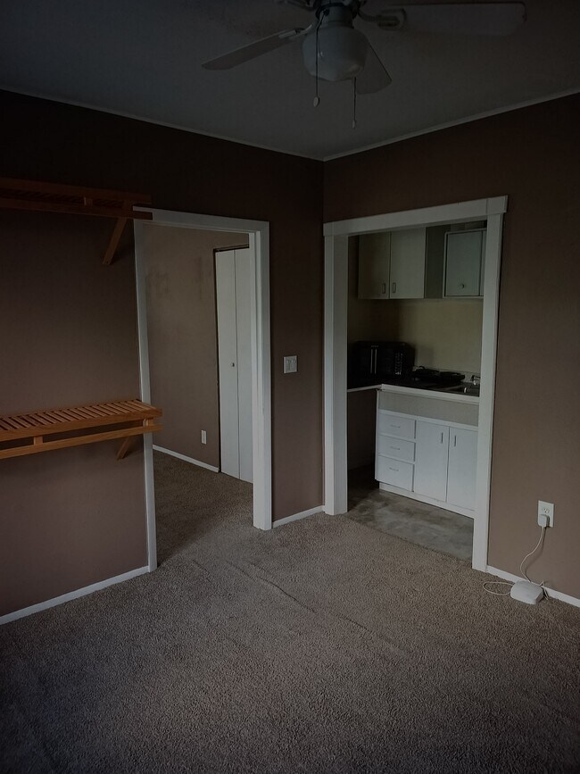 Foto del edificio - 7192 Hawkins Rd