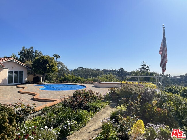 Foto del edificio - 10723 Stradella Ct