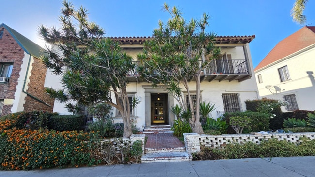 Photo - 355 Cochran Ave Apartment