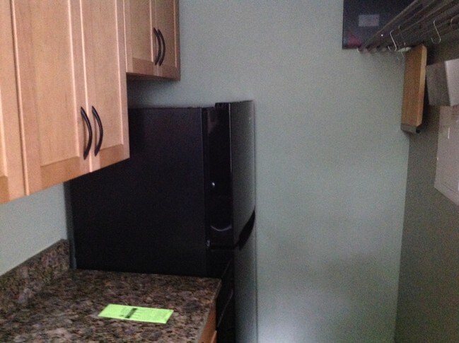 Foto del edificio - 1728 N Queens Ln