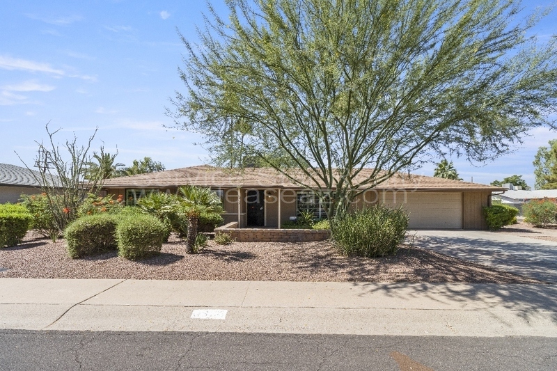 Primary Photo - 6353 E Weldon Ave