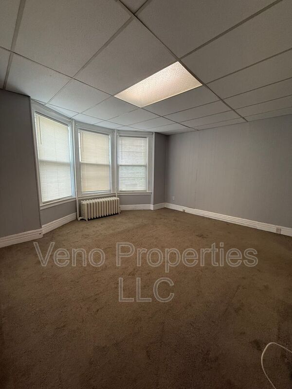 Foto del edificio - 65 N Pine Ave
