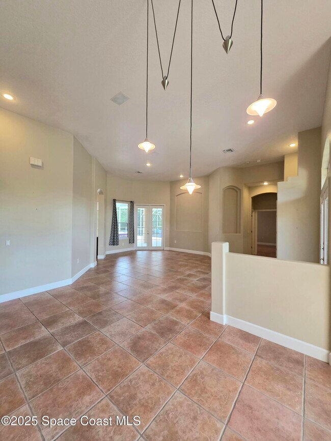 Building Photo - 4513 Canard Rd