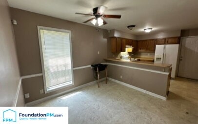 Building Photo - "Cozy 2-Bedroom Retreat with Fireplace in Prime Memphis Location!"