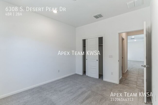 Foto del edificio - 6308 S Desert Peak Dr