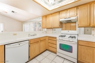 Building Photo - 5209 Velazco Ln Building Photo - 5209 Velazco Ln