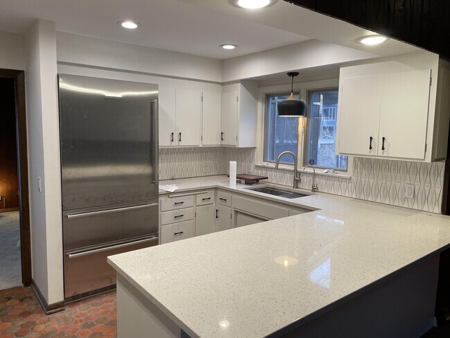 Building Photo - 8 Sand Piper Ln