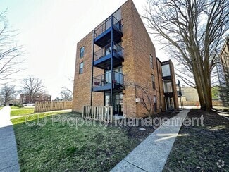 Building Photo - 609 W Church St