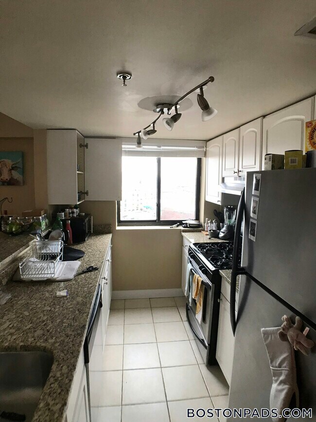 Foto del edificio - 15 N Beacon St