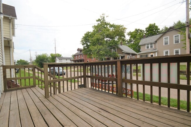 Building Photo - 406 Kling St