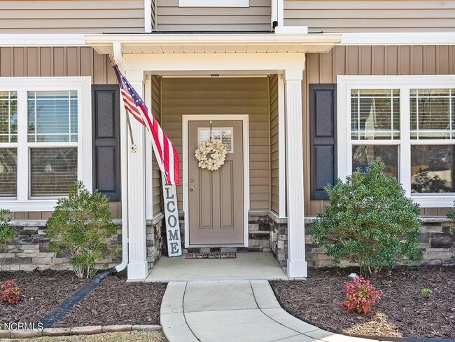 Building Photo - 615 Overland Ct