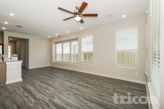 Building Photo - 1557 Mexican Heather Dr