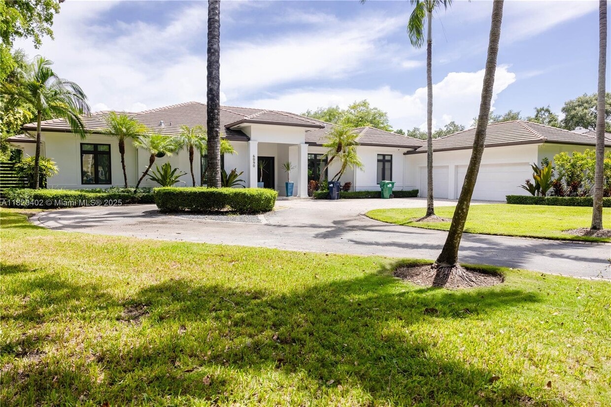 Primary Photo - 6090 SW 116th St
