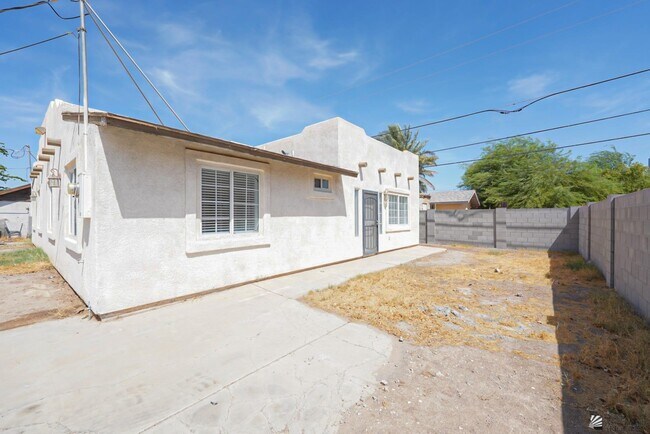 Foto del edificio - 943 S 37th Ave