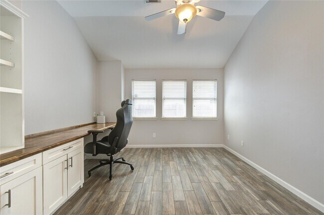 Foto del edificio - 21811 Blossom Grove Ln