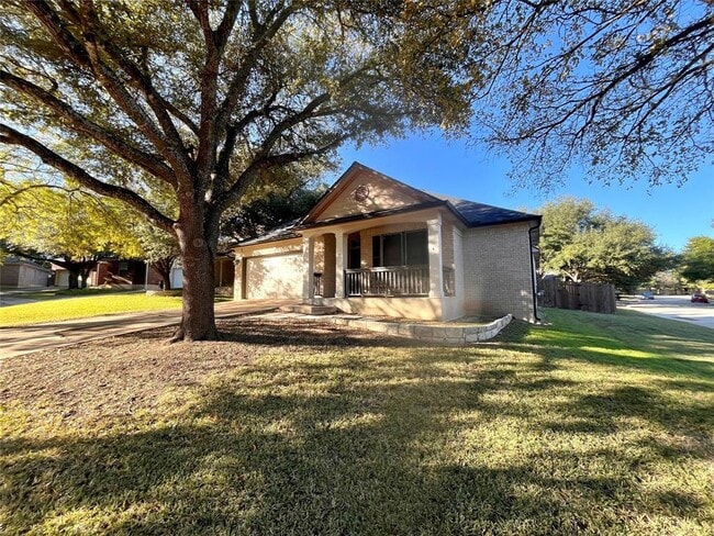 Foto del edificio - 2600 Mallard Green Cove