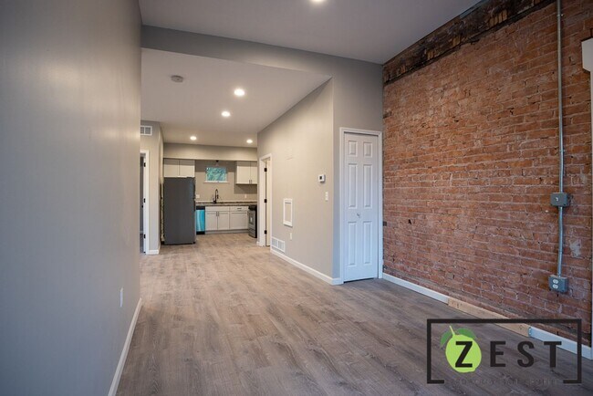 Building Photo - 1119 Custer St, Detroit, MI 48211