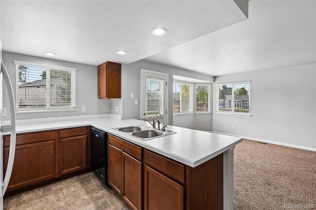 Building Photo - 1620 W 135th Way