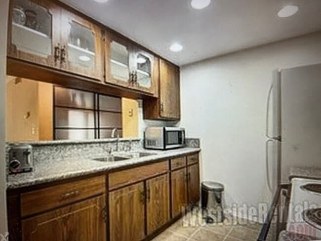 Foto del edificio - 1230 Horn Ave