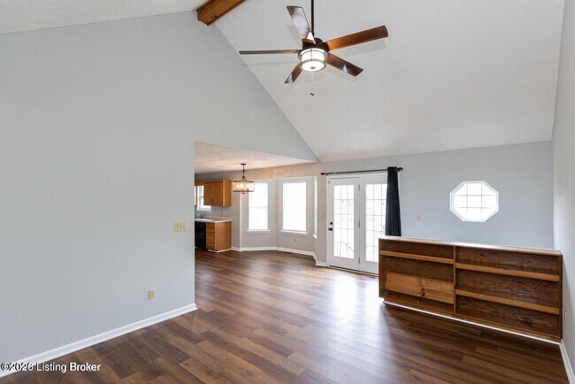 Foto del edificio - 9104 Fairridge Dr