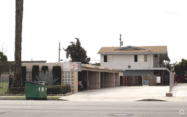 Primary Photo - 9326 Somerset Blvd