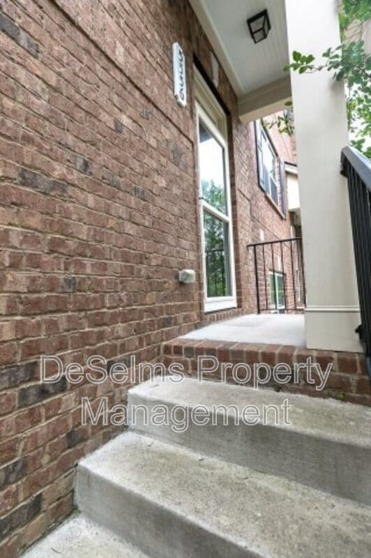 Building Photo - 5556 Prada Dr