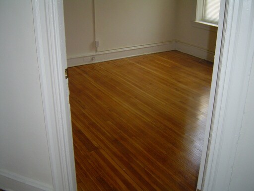 Building Photo - 207 S 46th St