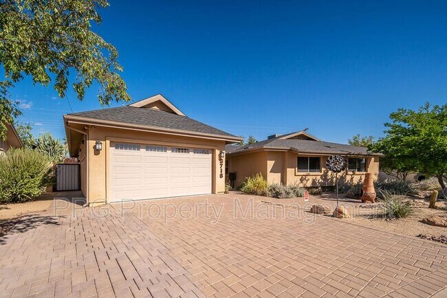 Building Photo - 8718 E Thornwood Dr